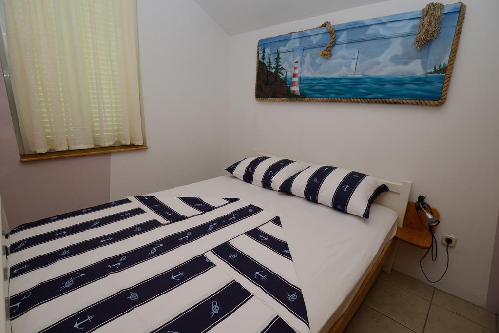 Hrusta Apartment Malinska Dış mekan fotoğraf