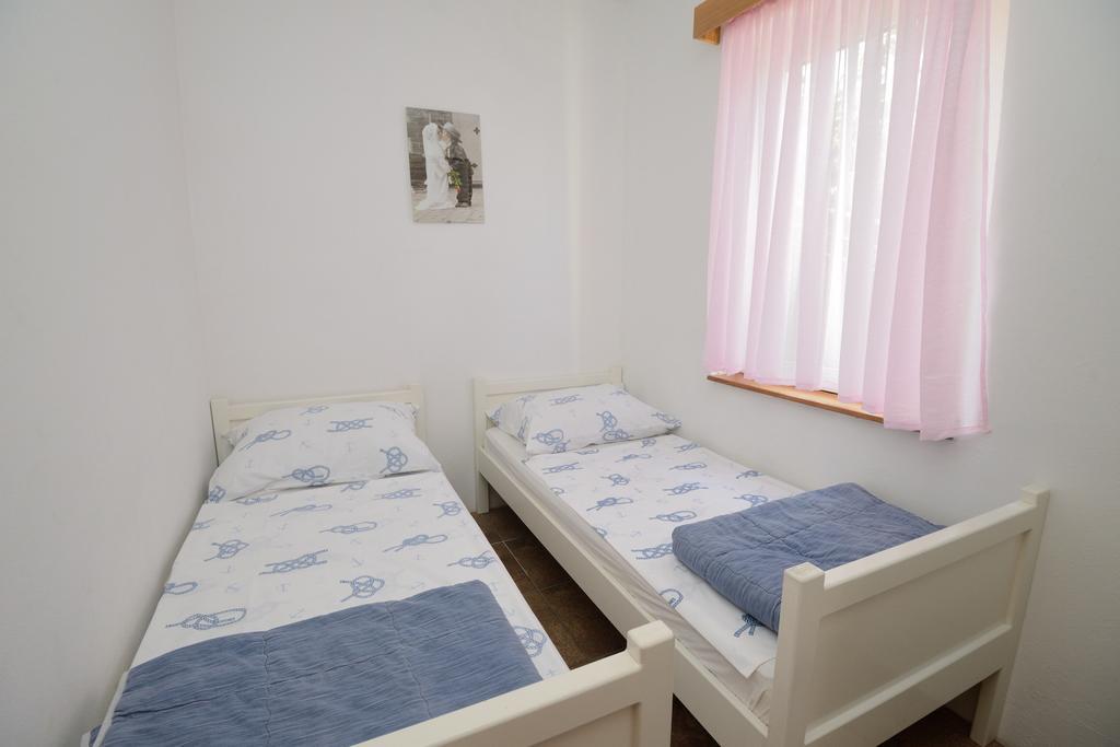 Hrusta Apartment Malinska Dış mekan fotoğraf